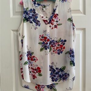 Violet & Claire Floral V-Neck Blouse